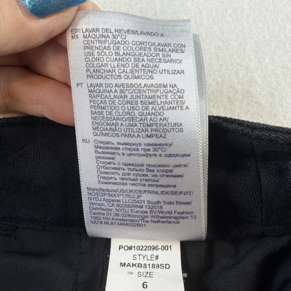 NYDJ Women's Shorts Size 6 Black Linen Blend Stretch Bermuda Walking